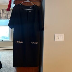 Tommy Hilfiger Elegant Black Midi Dress with Pocket Details